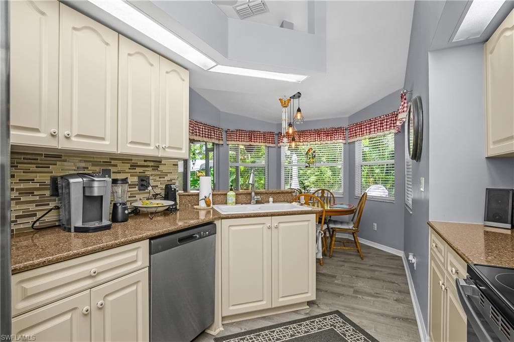 22638 Forest View Dr, Estero, FL 33928-14