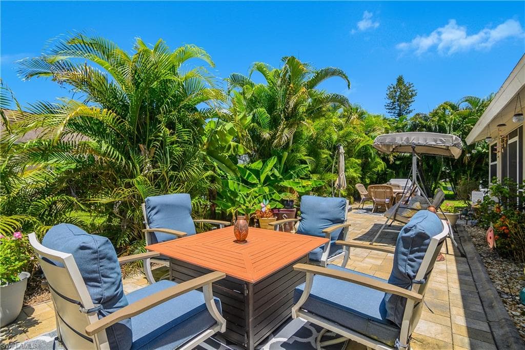 22638 Forest View Dr, Estero, FL 33928-32