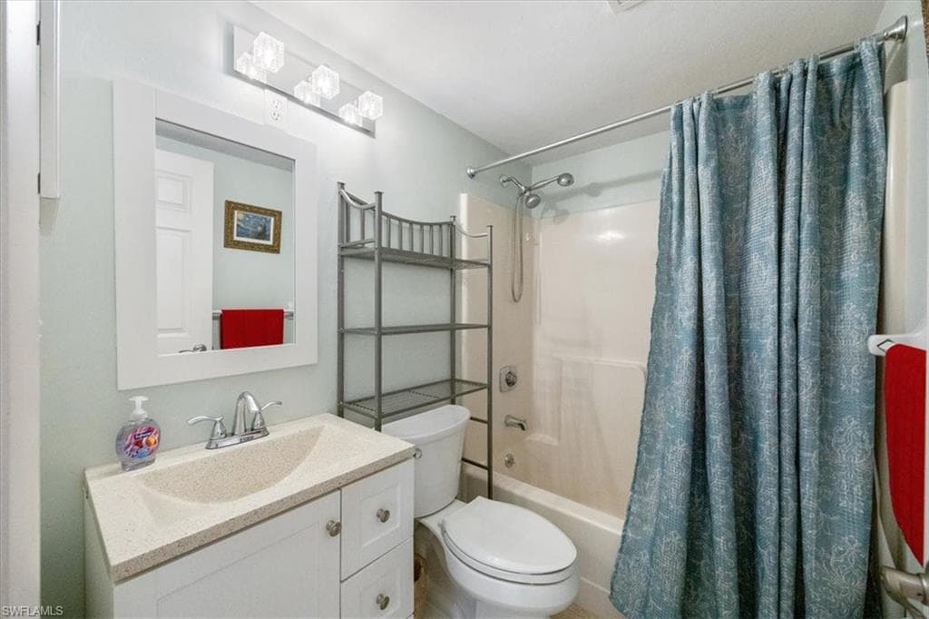 338 Bradstrom Cir 102, Naples, FL 34113-16