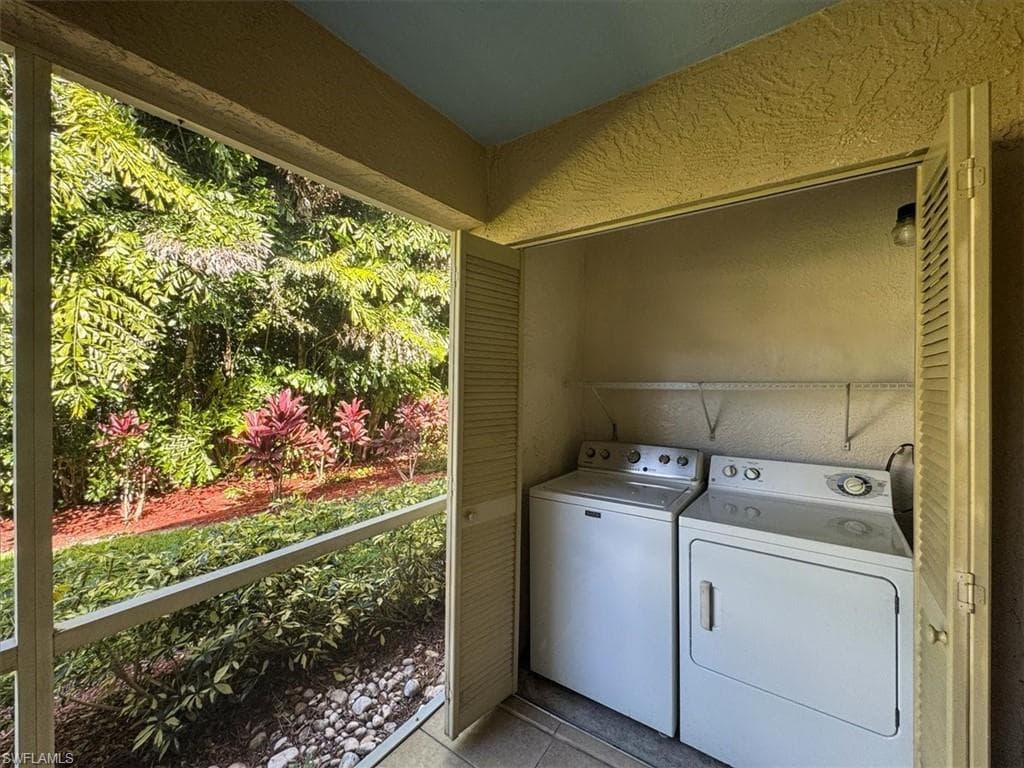 338 Bradstrom Cir 102, Naples, FL 34113-21