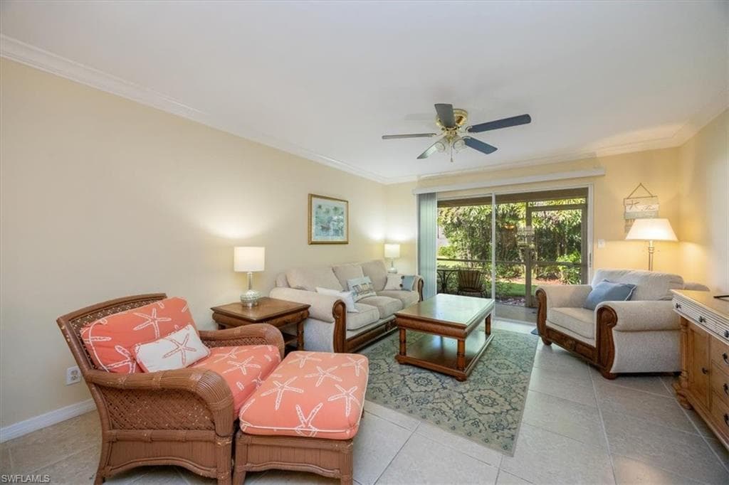 338 Bradstrom Cir 102, Naples, FL 34113-8