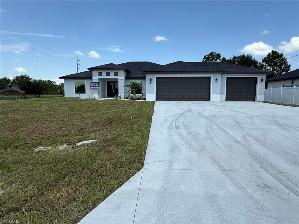 101 Sara Ave N, Lehigh Acres, FL 33971-2