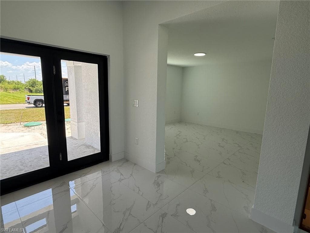 101 Sara Ave N, Lehigh Acres, FL 33971-3