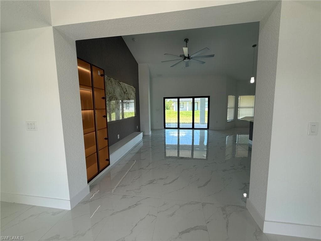101 Sara Ave N, Lehigh Acres, FL 33971-5
