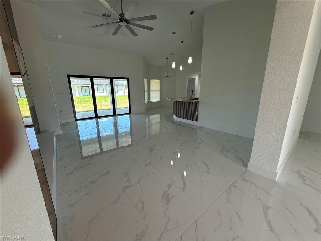 101 Sara Ave N, Lehigh Acres, FL 33971-6