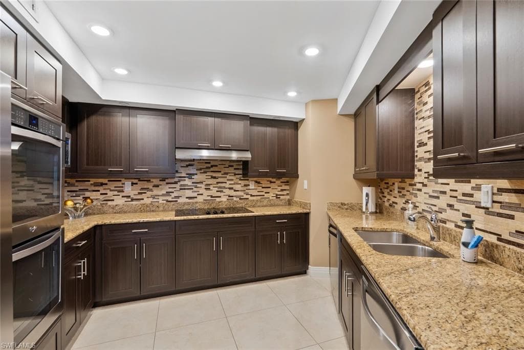 4751 Gulf Shore Blvd N 1406, Naples, FL 34103-27