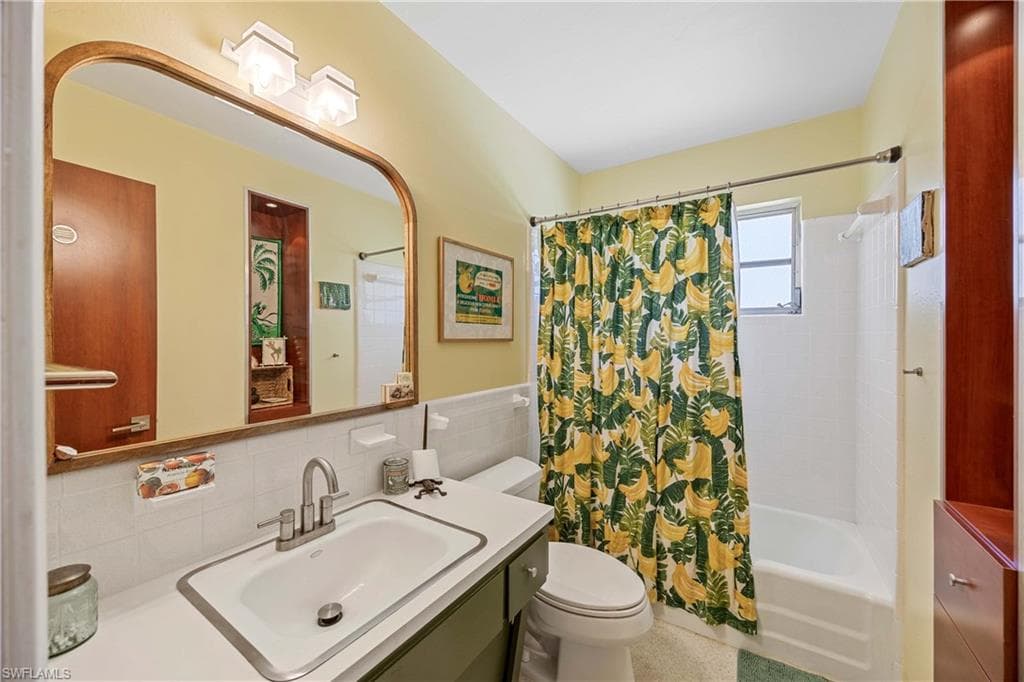 1304 Milano Dr, Naples, FL 34103-16