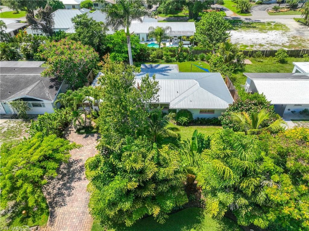 1304 Milano Dr, Naples, FL 34103-32