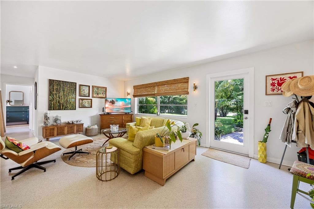 1304 Milano Dr, Naples, FL 34103-2