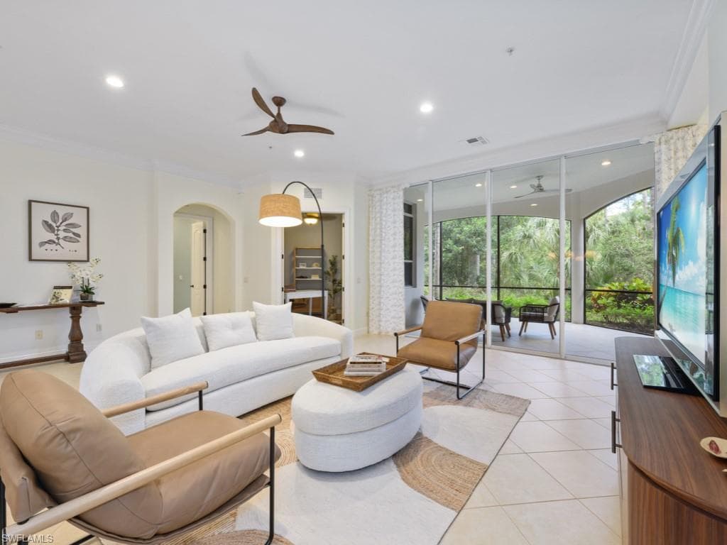 29120 Brendisi Way 102, Naples, FL 34110-4