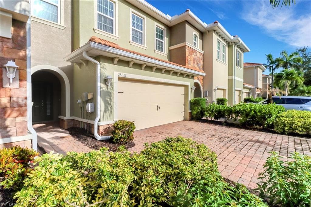 25222 Cordera Point Dr, Bonita Springs, FL 34135-1