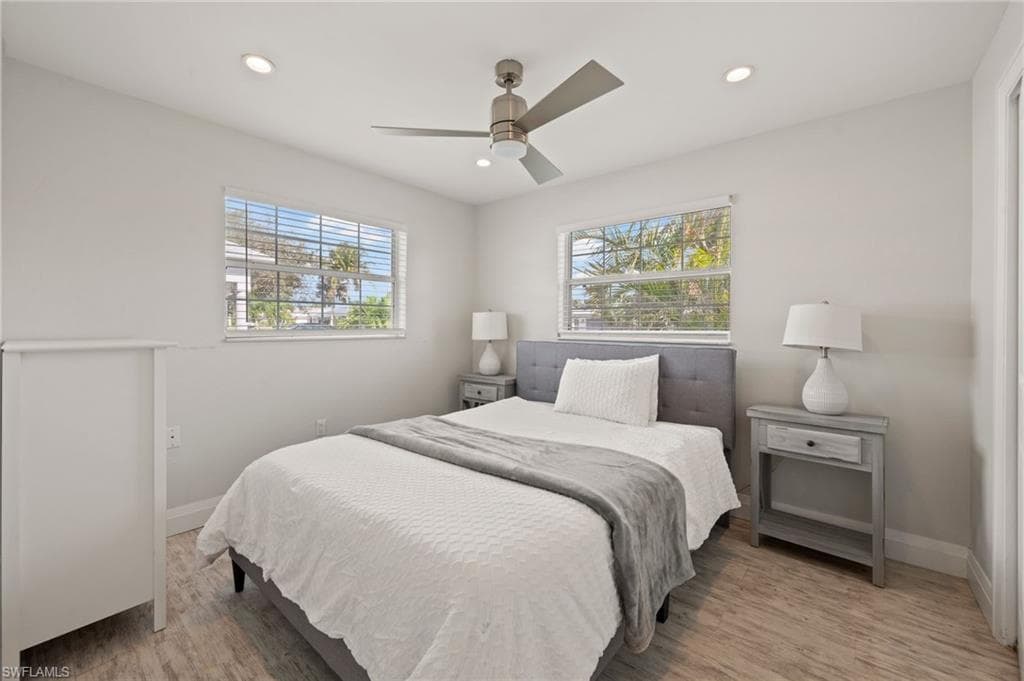 545 102nd Ave N, Naples, FL 34108-14