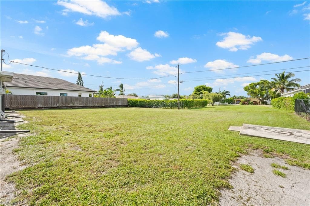 545 102nd Ave N, Naples, FL 34108-19