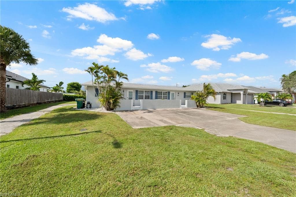 545 102nd Ave N, Naples, FL 34108-20