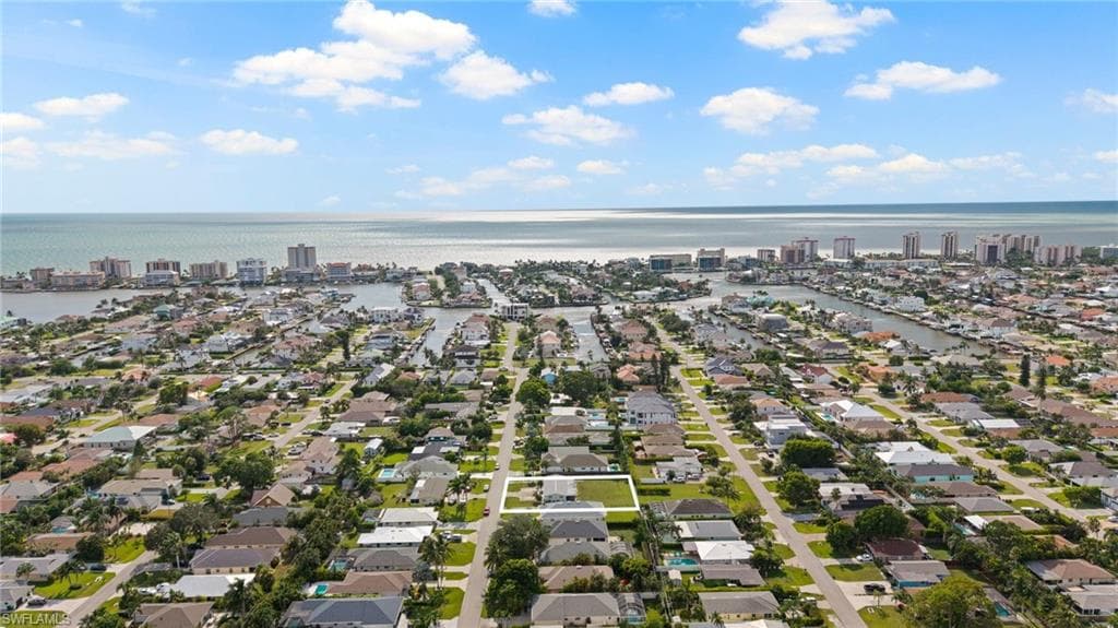 545 102nd Ave N, Naples, FL 34108-24