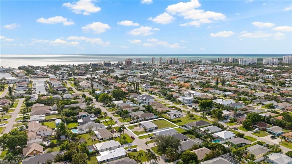 545 102nd Ave N, Naples, FL 34108-25