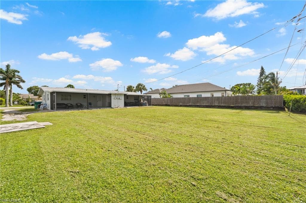545 102nd Ave N, Naples, FL 34108-3