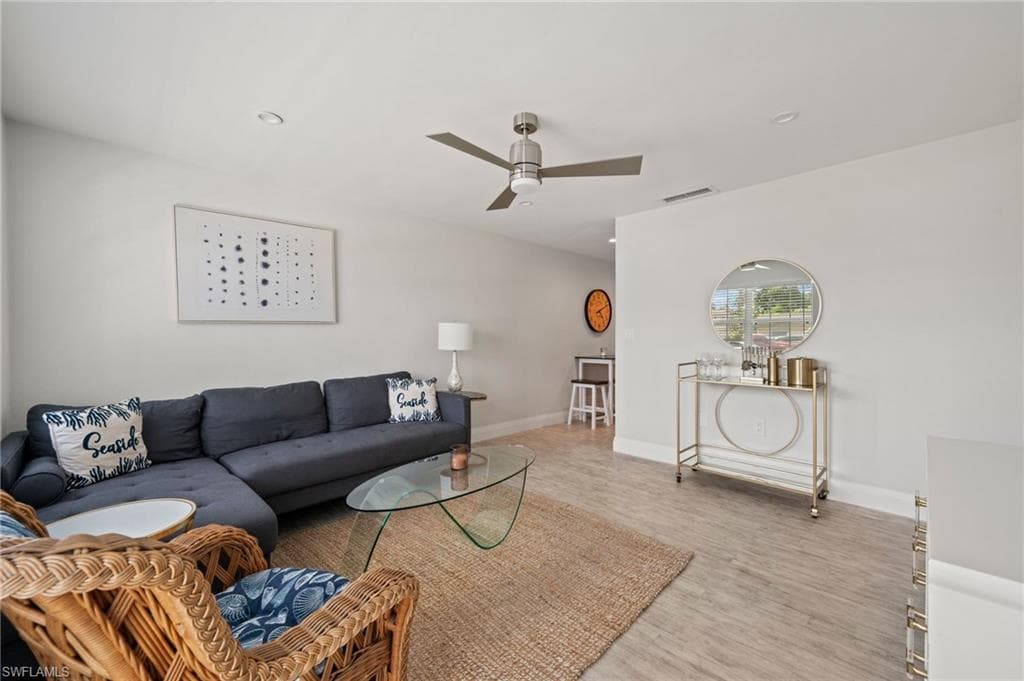 545 102nd Ave N, Naples, FL 34108-5