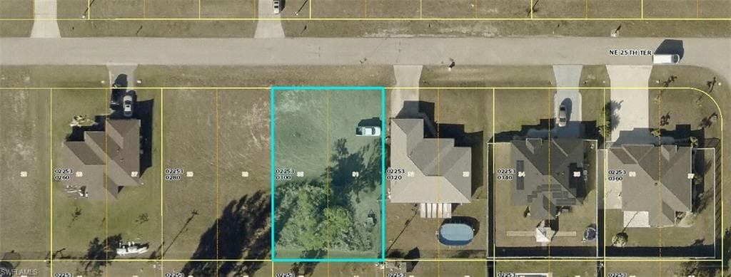 2120 25th Ter, Cape Coral, FL 33909-2