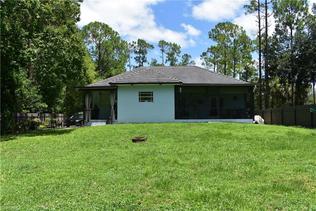 3670 8th Ave SE, Naples, FL 34117-26