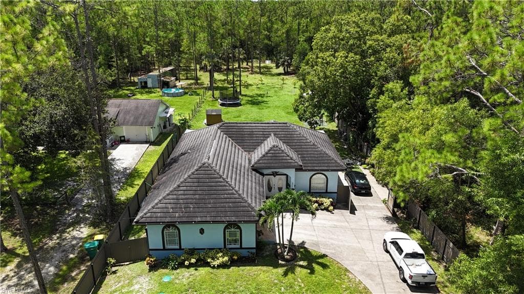 3670 8th Ave SE, Naples, FL 34117-29