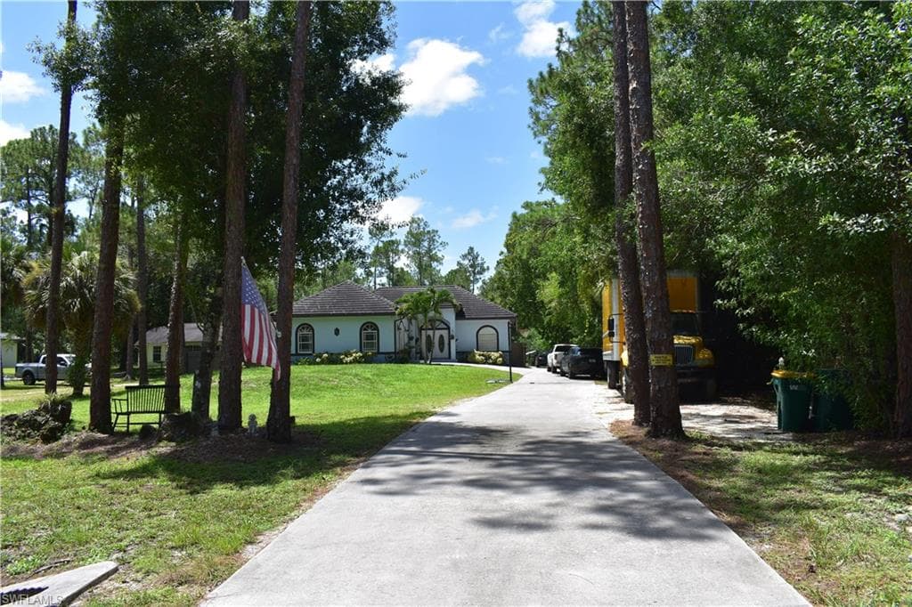 3670 8th Ave SE, Naples, FL 34117-3