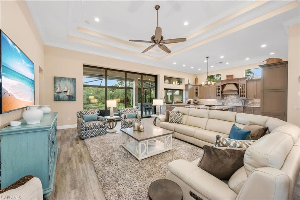 12402 Lockford Ln, Naples, FL 34120-13