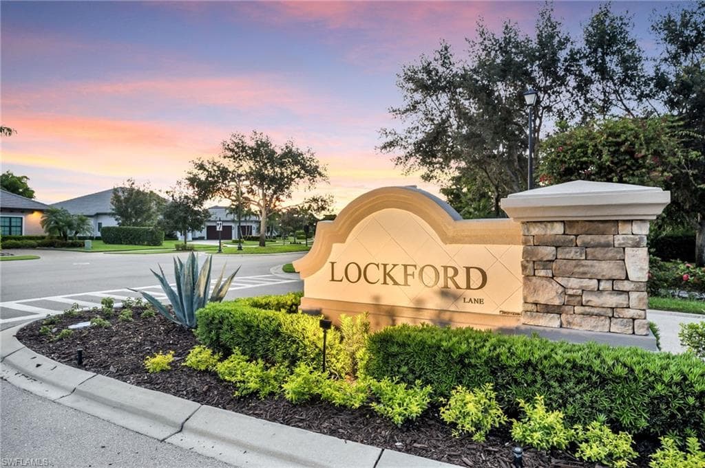 12402 Lockford Ln, Naples, FL 34120-31