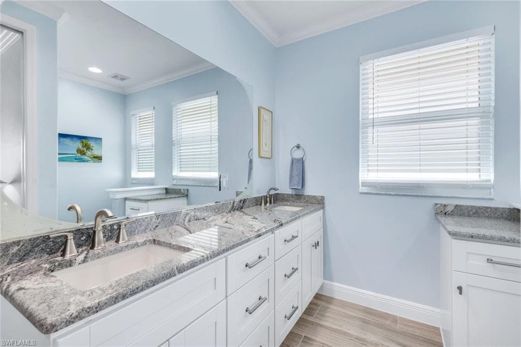 746 101st Ave N, Naples, FL 34108-15