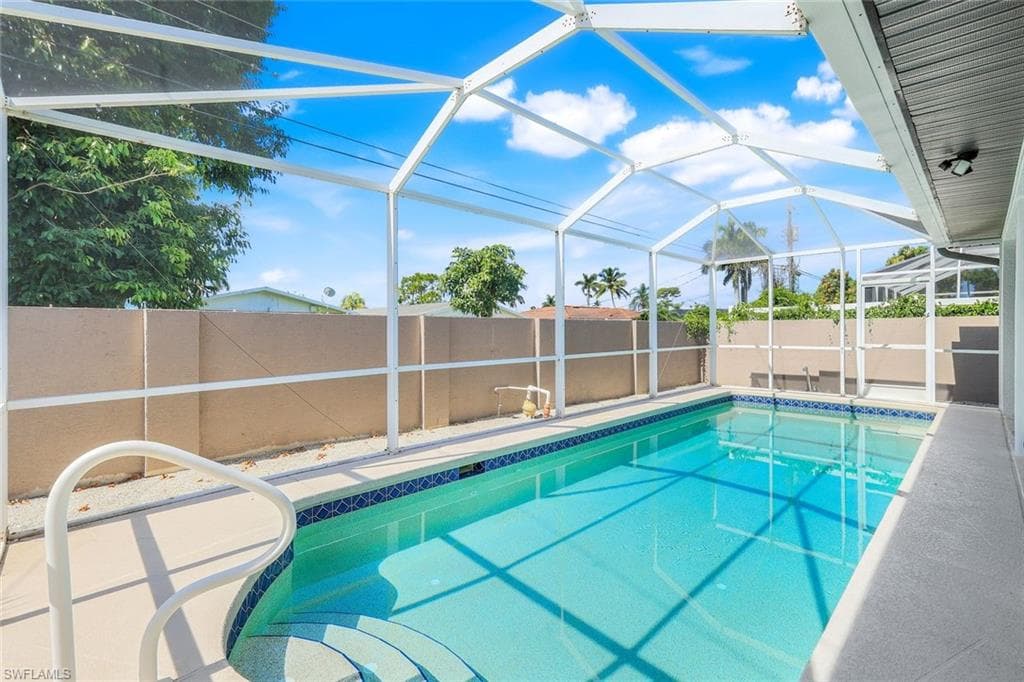 746 101st Ave N, Naples, FL 34108-26