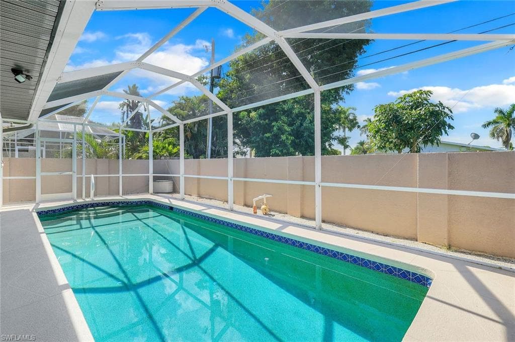 746 101st Ave N, Naples, FL 34108-27