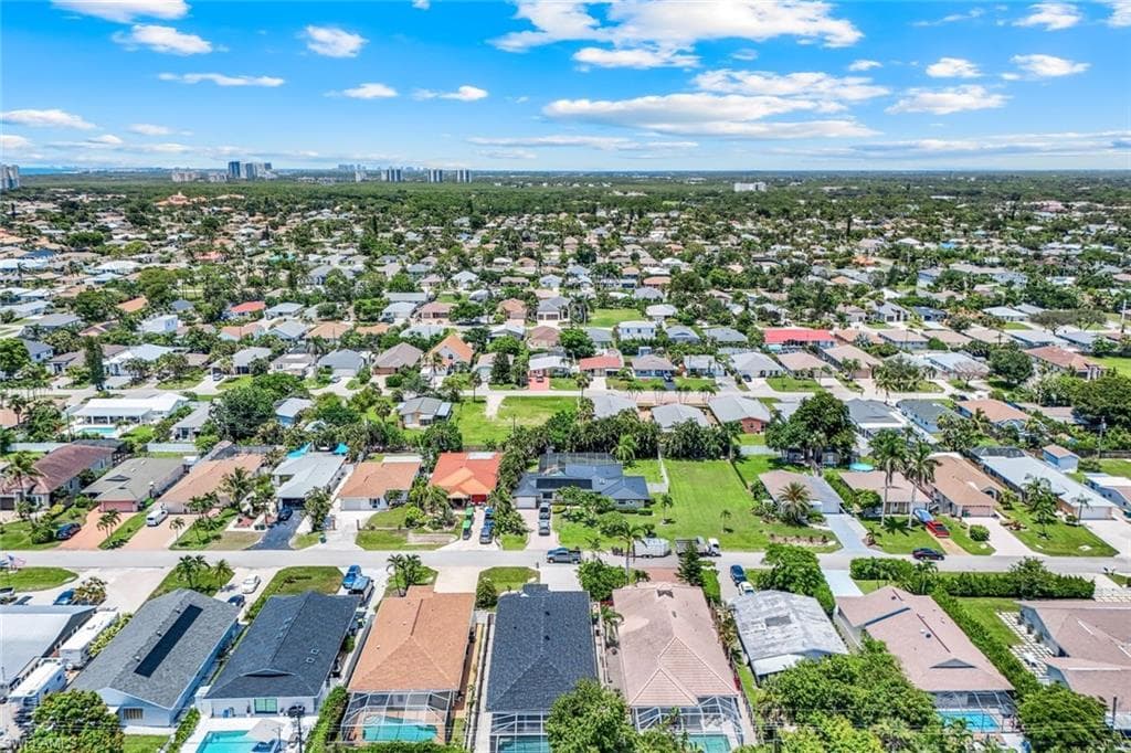 746 101st Ave N, Naples, FL 34108-31