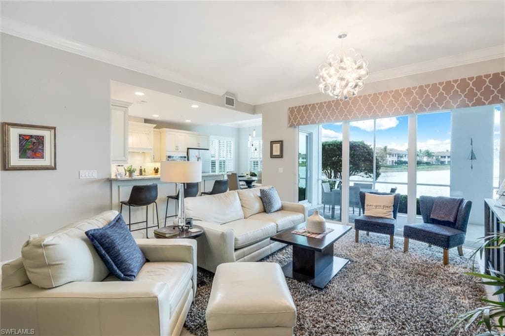 8050 Signature Club Cir 101, Naples, FL 34113-5
