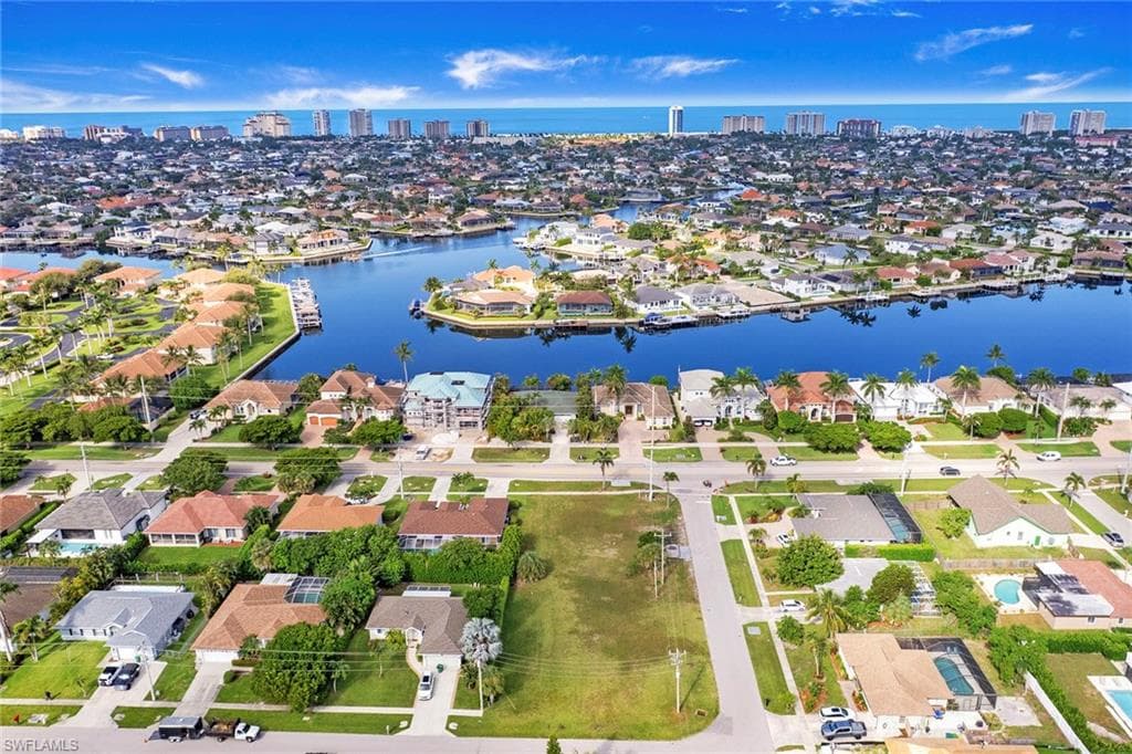 276 Tahiti Rd, Marco Island, FL 34145-12