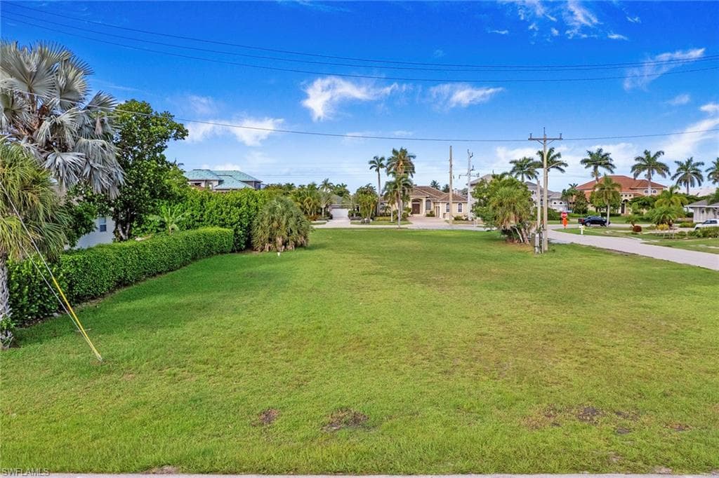 276 Tahiti Rd, Marco Island, FL 34145-1