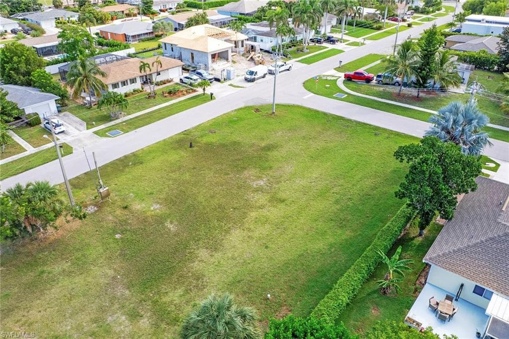 276 Tahiti Rd, Marco Island, FL 34145-26