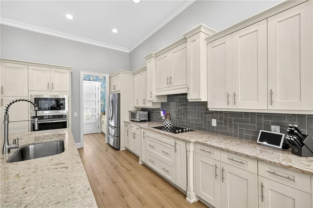 6040 Lucaya Way, Naples, FL 34113-19