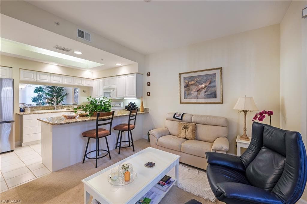 300 Wyndemere Way C104, Naples, FL 34105-18