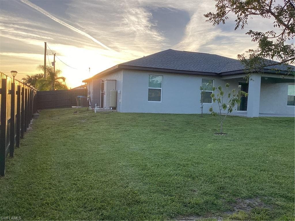 309 22nd Pl, Cape Coral, FL 33993-4