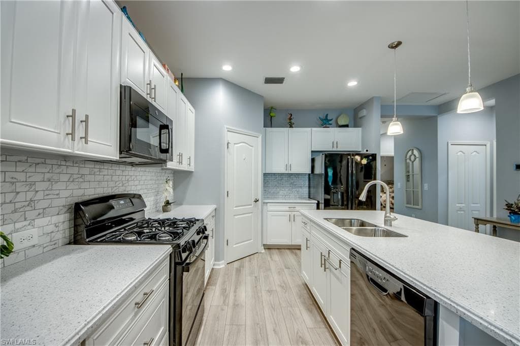 11727 Solano Dr, Fort Myers, FL 33966-17