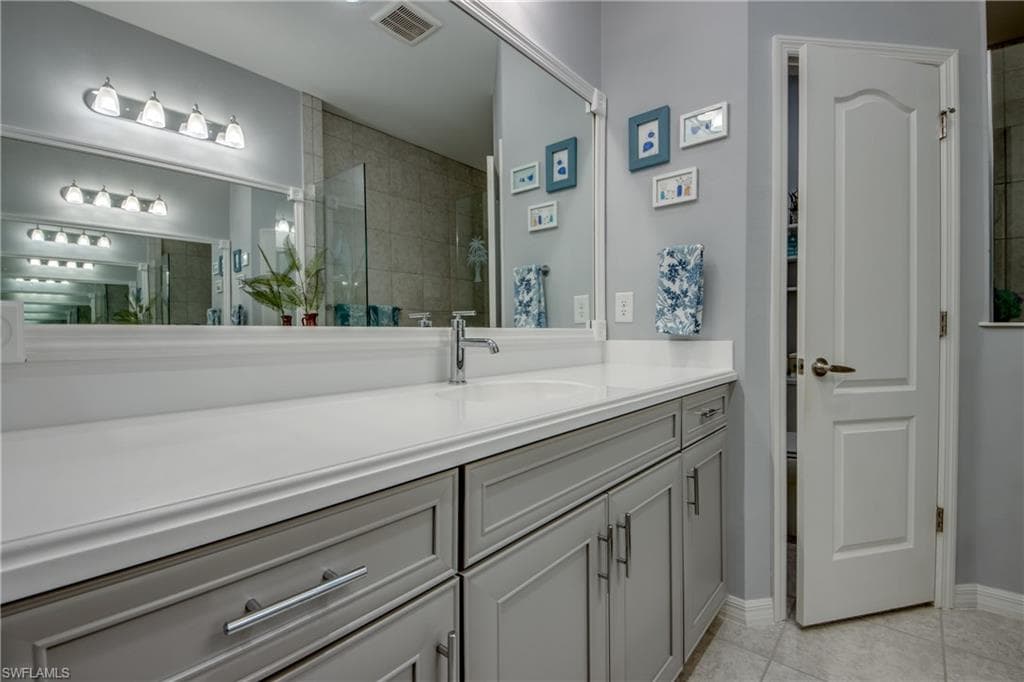 11727 Solano Dr, Fort Myers, FL 33966-35