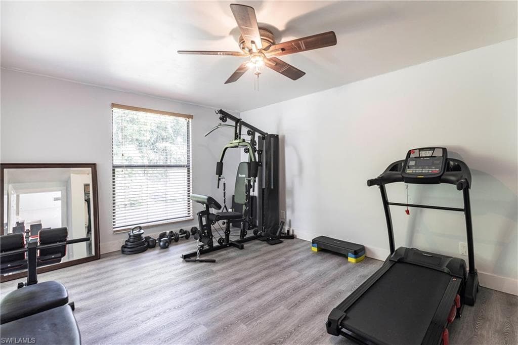 2345 Outrigger Ln, Naples, FL 34104-25