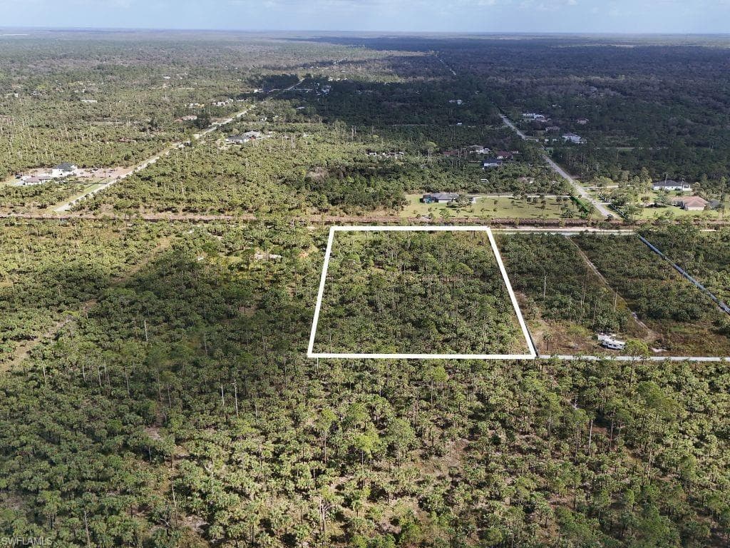 2400 Woodland Estates Rd, Naples, FL 34117-6