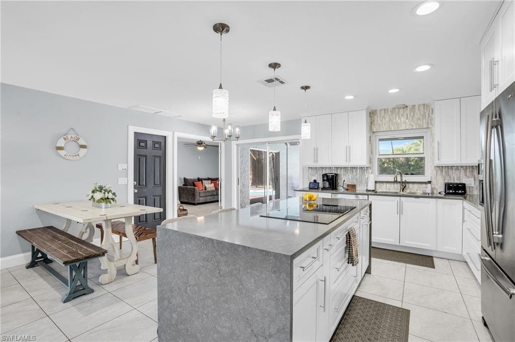 130 Mentor Dr, Naples, FL 34110-13