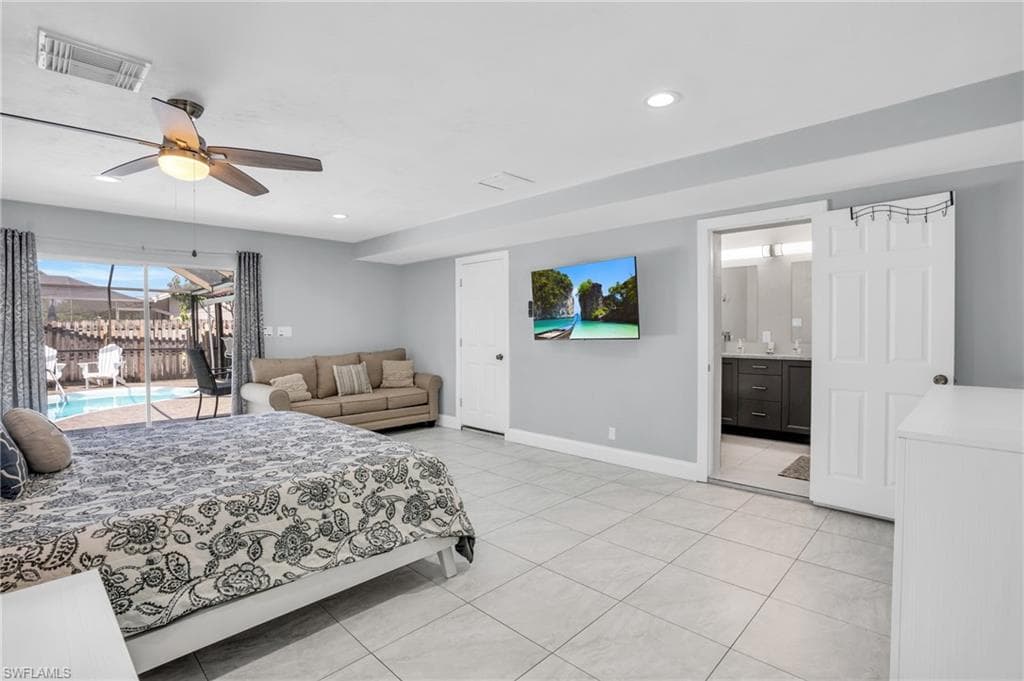 130 Mentor Dr, Naples, FL 34110-19