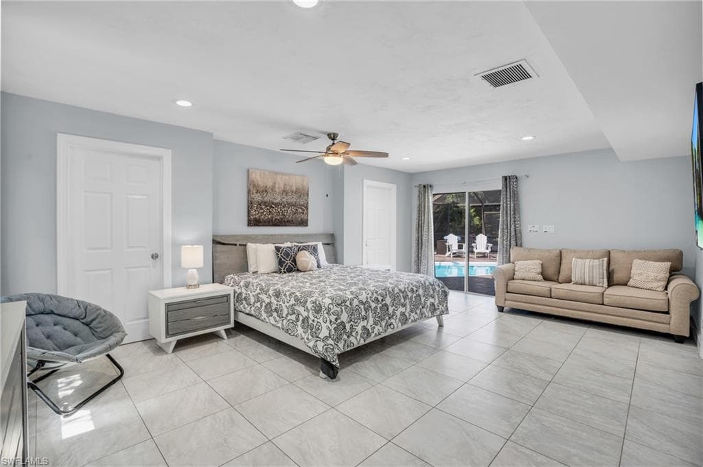 130 Mentor Dr, Naples, FL 34110-20