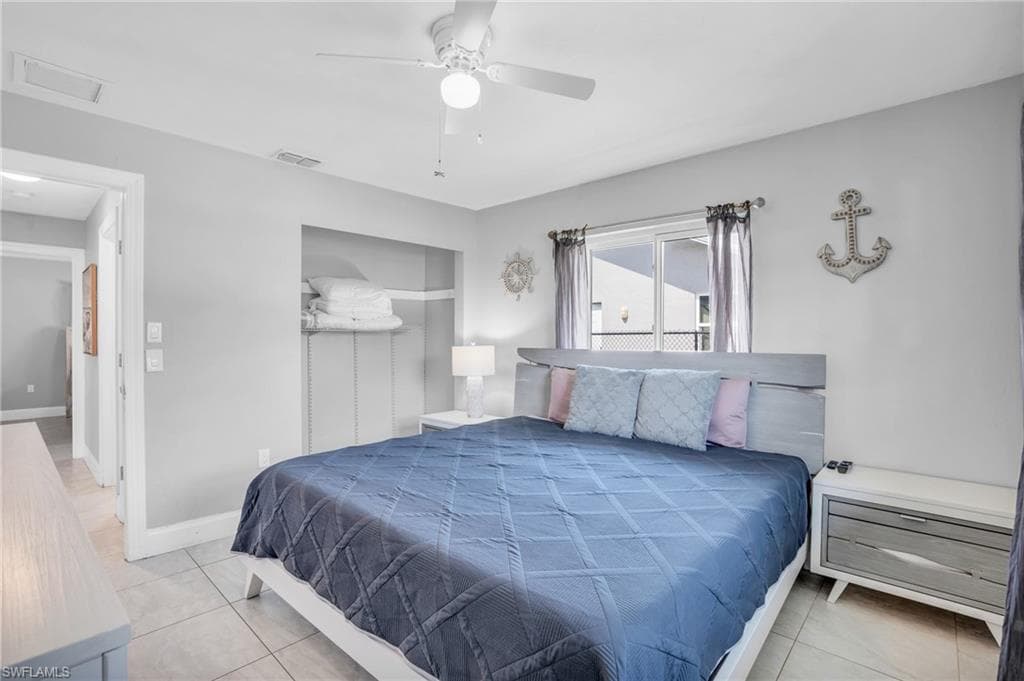 130 Mentor Dr, Naples, FL 34110-27