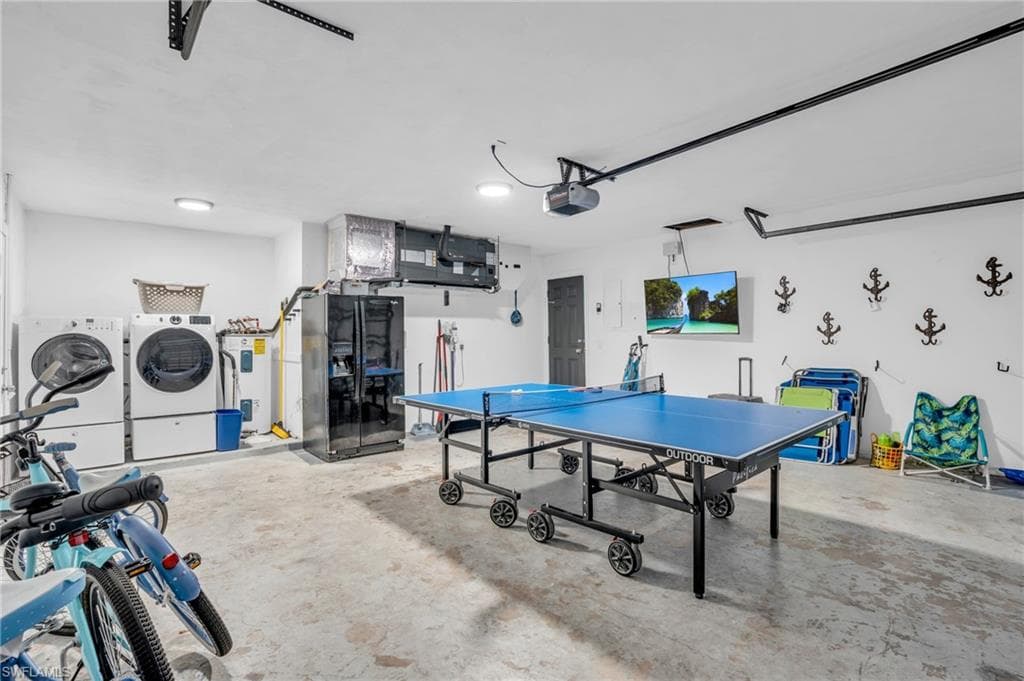130 Mentor Dr, Naples, FL 34110-30