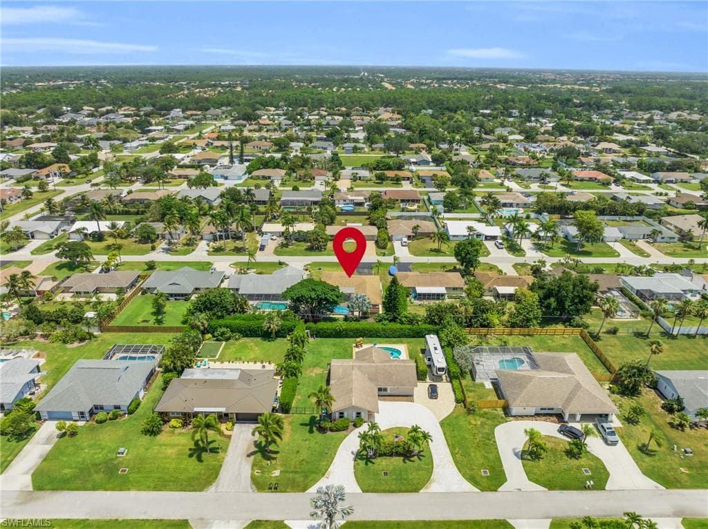 130 Mentor Dr, Naples, FL 34110-43