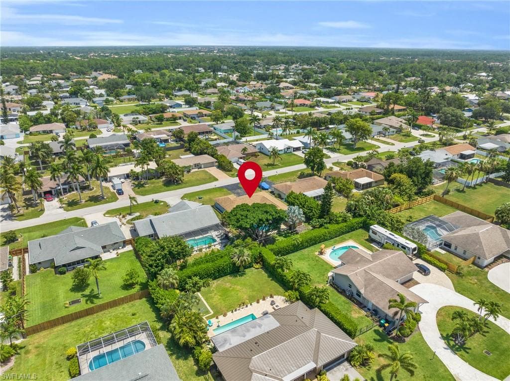 130 Mentor Dr, Naples, FL 34110-45